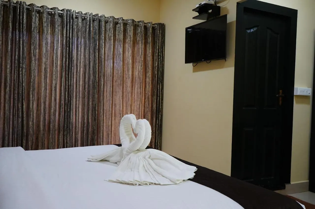 Hotel Fabescape Edens Resort