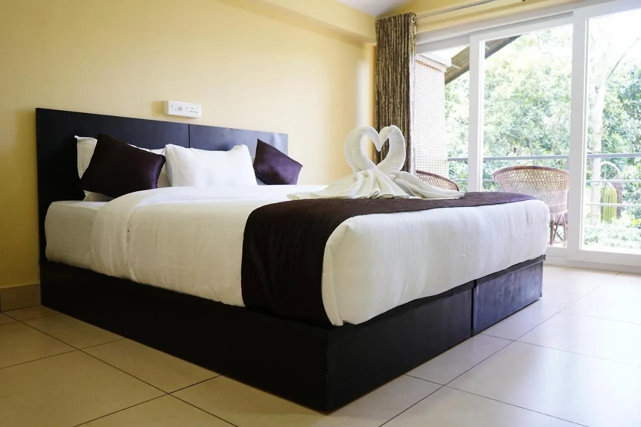 Otel Fabescape Edens Resort Hindistan